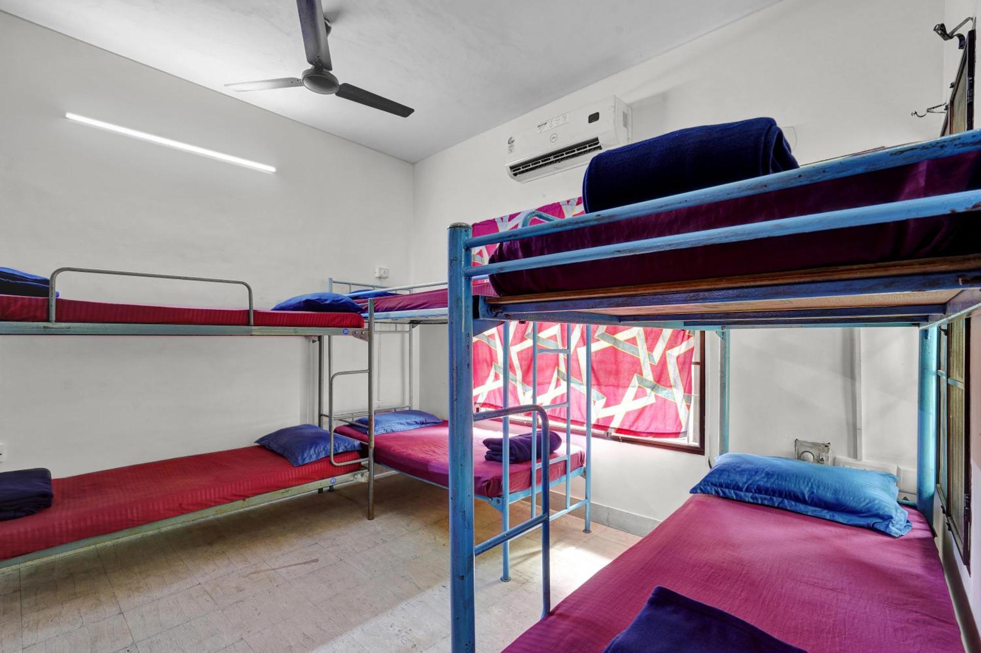 Hostel Gandhi Chennai Dış mekan fotoğraf